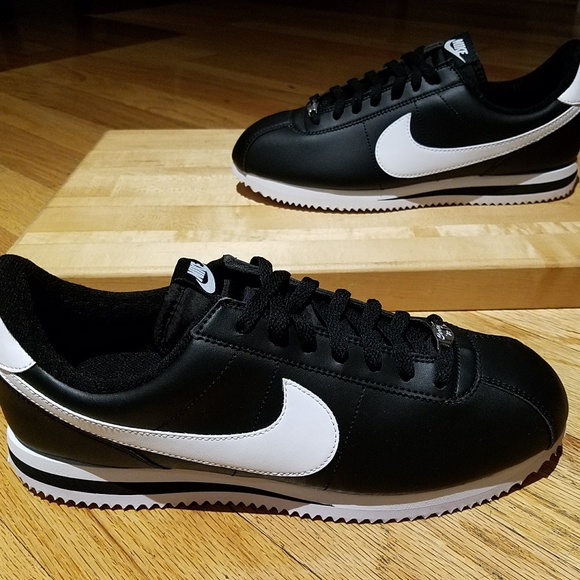 nike cortez size 10 mens